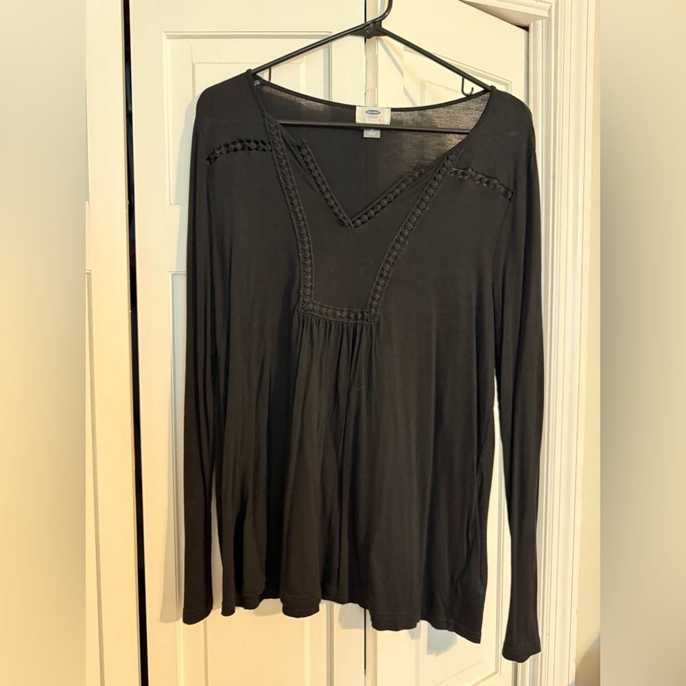 Old Navy Black V-Neck Long Sleeve Blouse